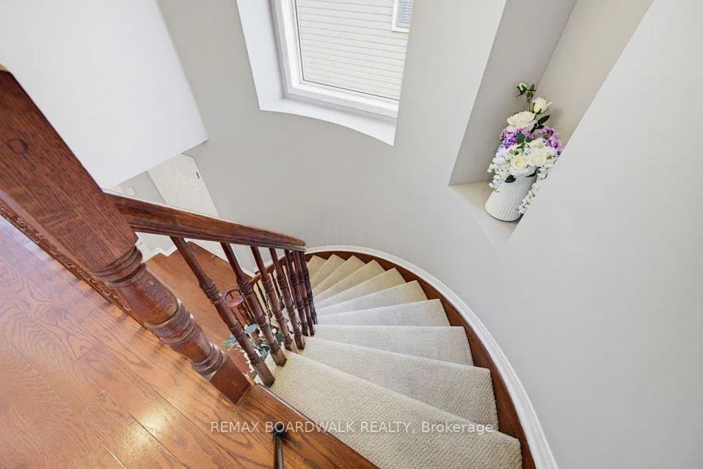 Photo 20 of 10 Valemont Street, Ottawa, Barrhaven East — HOMEH