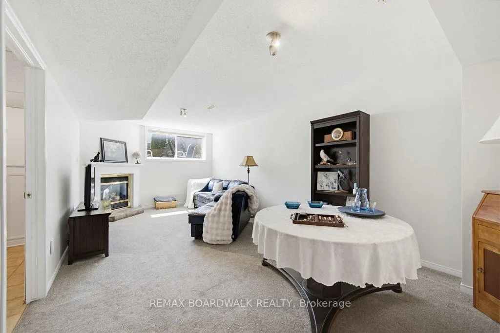 Photo 36 of 10 Valemont Street, Ottawa, Barrhaven East — HOMEH