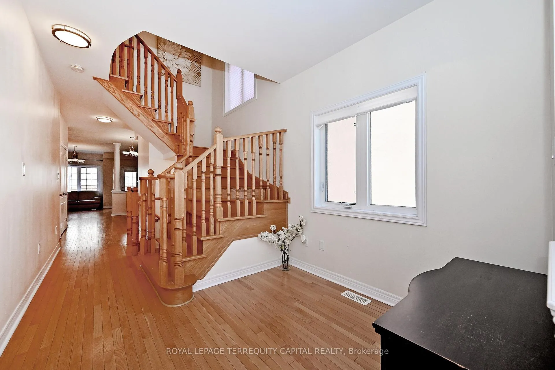 Photo 5 of 70 Lealinds Road, Vaughan, Patterson — HOMEH