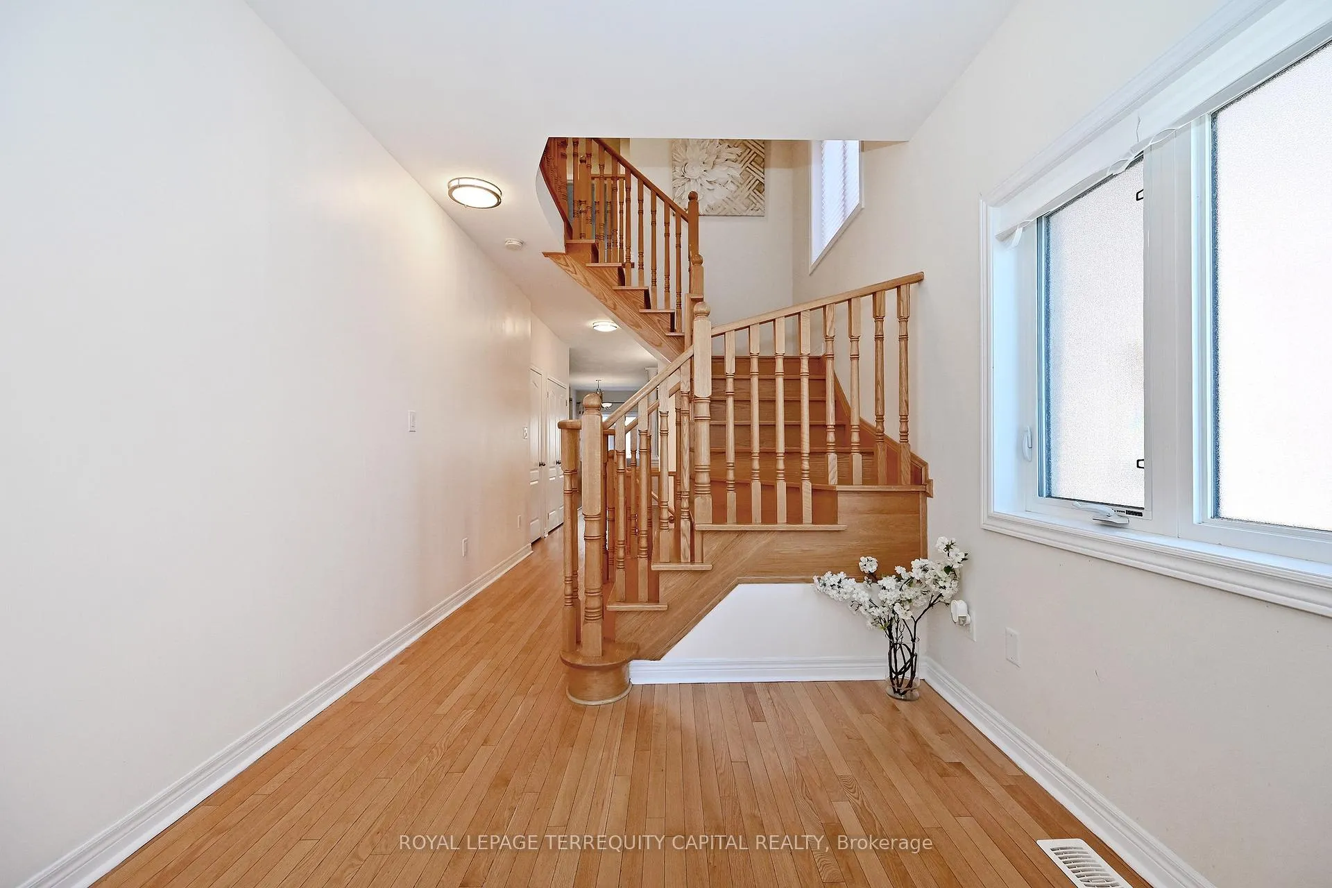 Photo 6 of 70 Lealinds Road, Vaughan, Patterson — HOMEH