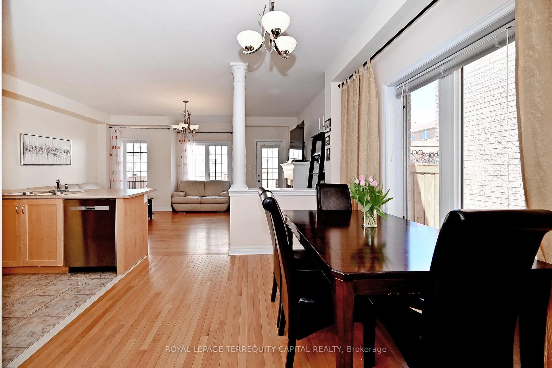 Photo 7 of 70 Lealinds Road, Vaughan, Patterson — HOMEH