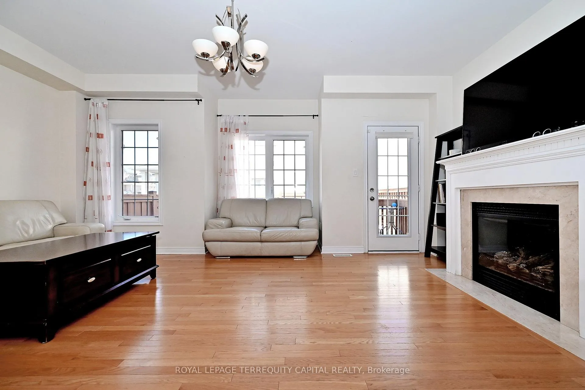 Photo 8 of 70 Lealinds Road, Vaughan, Patterson — HOMEH