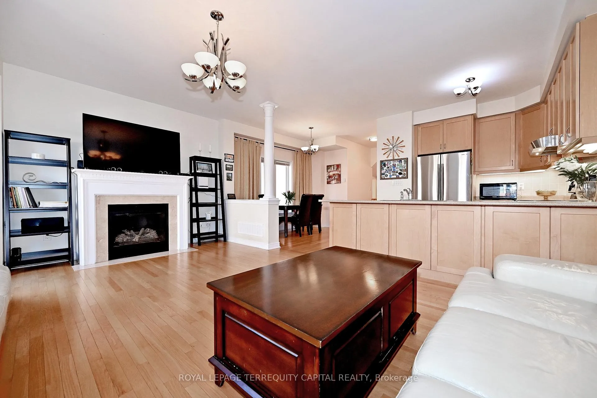 Photo 12 of 70 Lealinds Road, Vaughan, Patterson — HOMEH