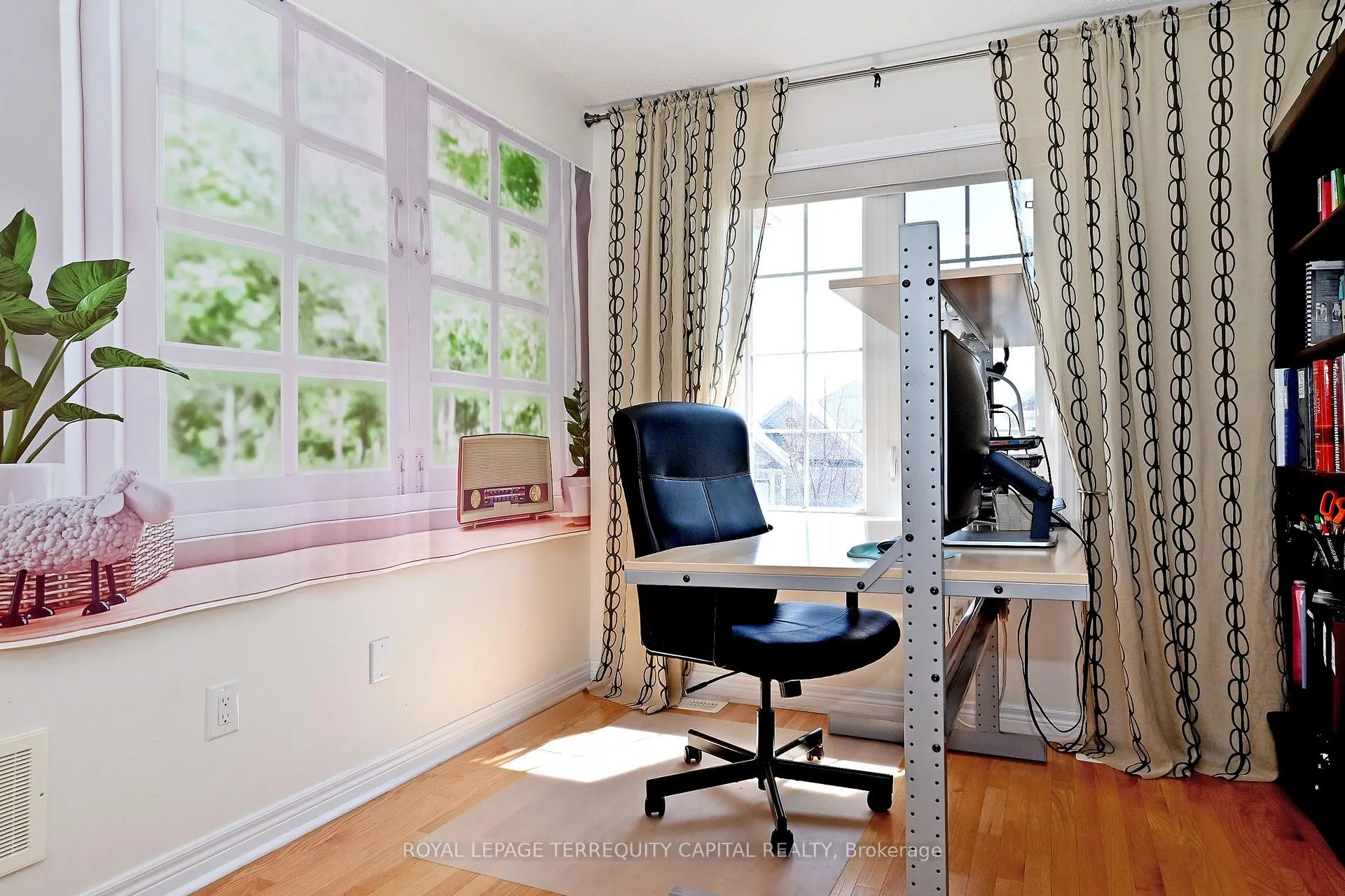 Photo 29 of 70 Lealinds Road, Vaughan, Patterson — HOMEH