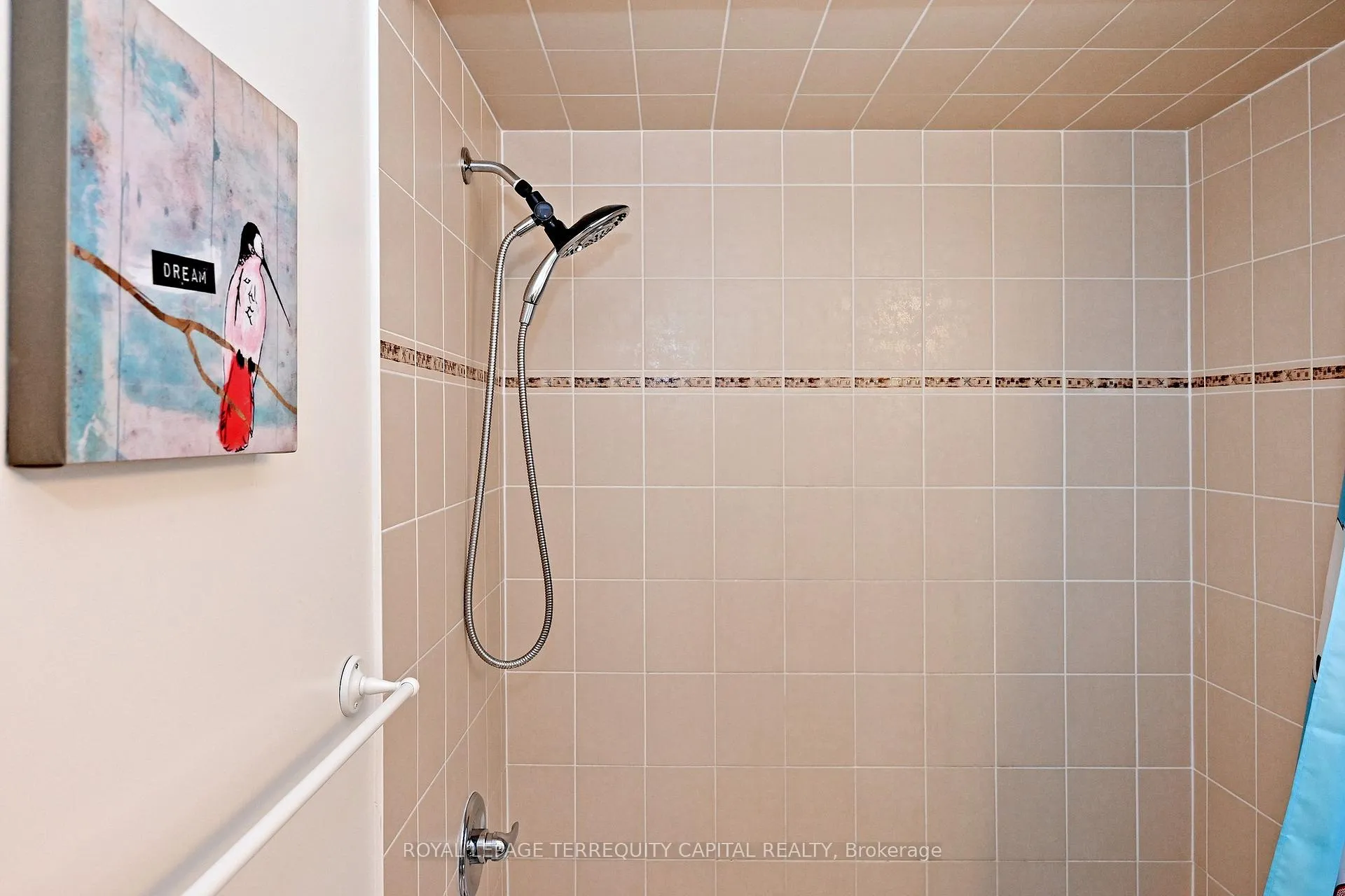 Photo 31 of 70 Lealinds Road, Vaughan, Patterson — HOMEH