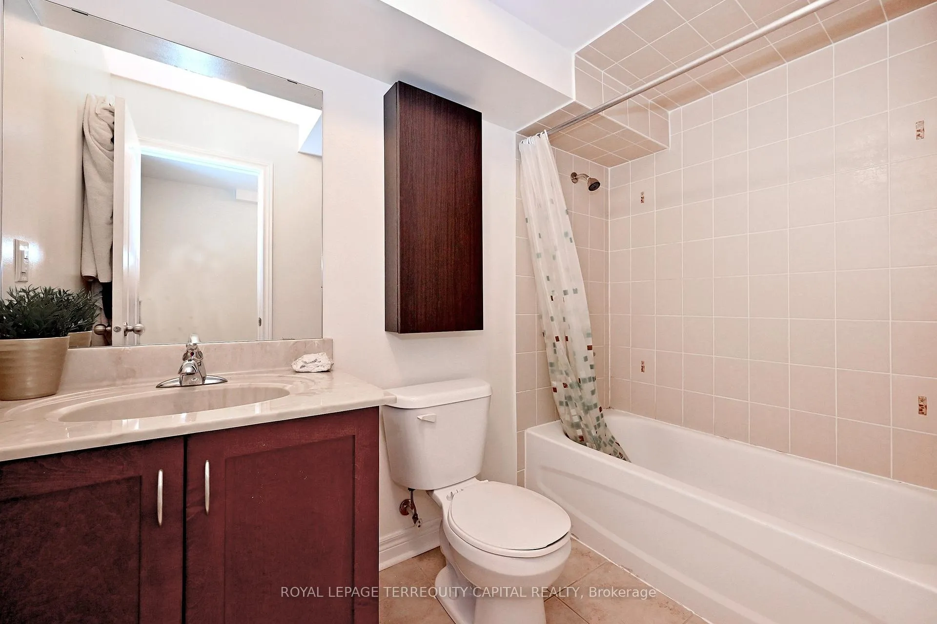 Photo 37 of 70 Lealinds Road, Vaughan, Patterson — HOMEH
