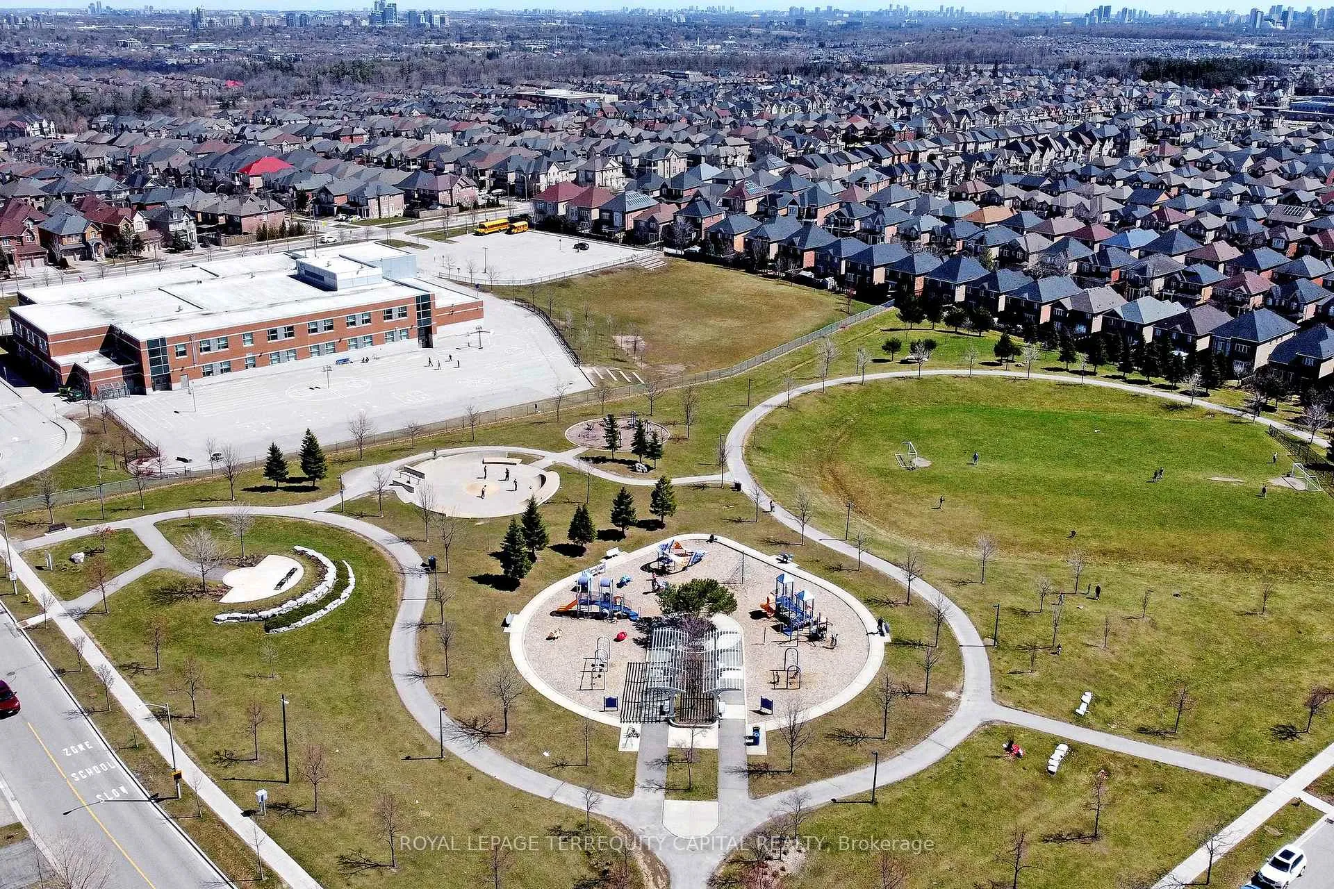 Photo 46 of 70 Lealinds Road, Vaughan, Patterson — HOMEH