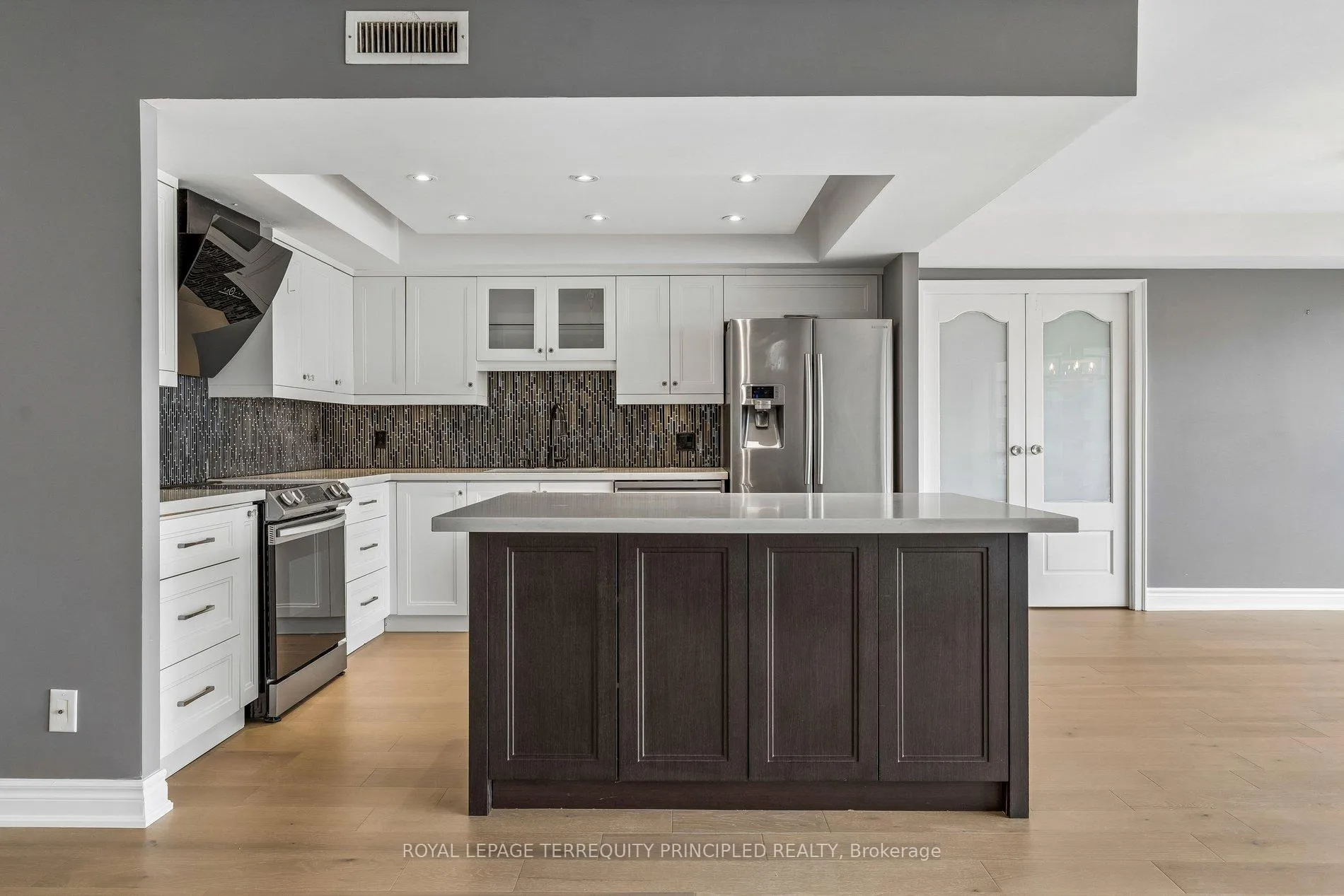 Photo 16 of Unit 3413, 55 Harbour Square, Toronto, Waterfront Communities — HOMEH
