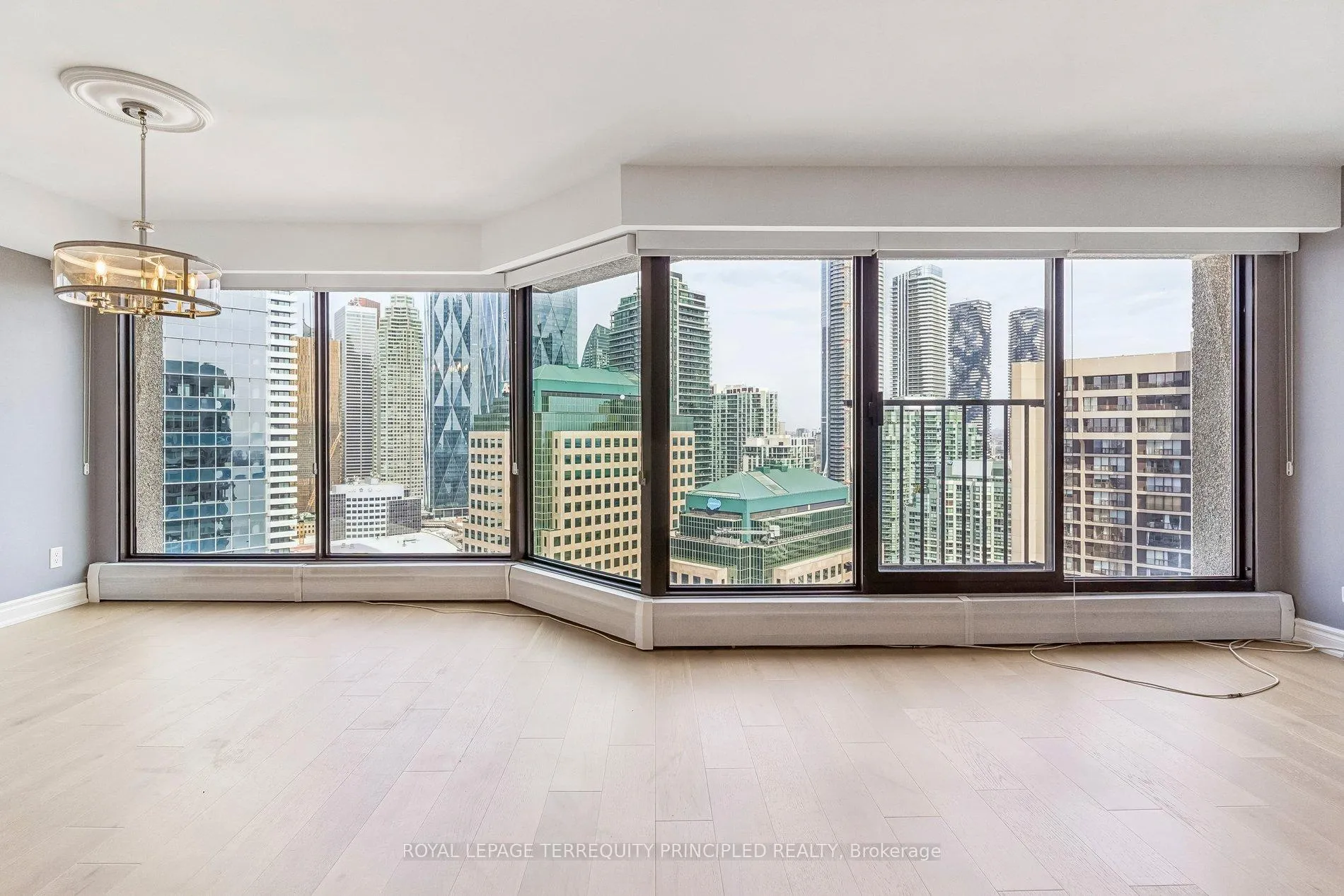 Photo 21 of Unit 3413, 55 Harbour Square, Toronto, Waterfront Communities — HOMEH