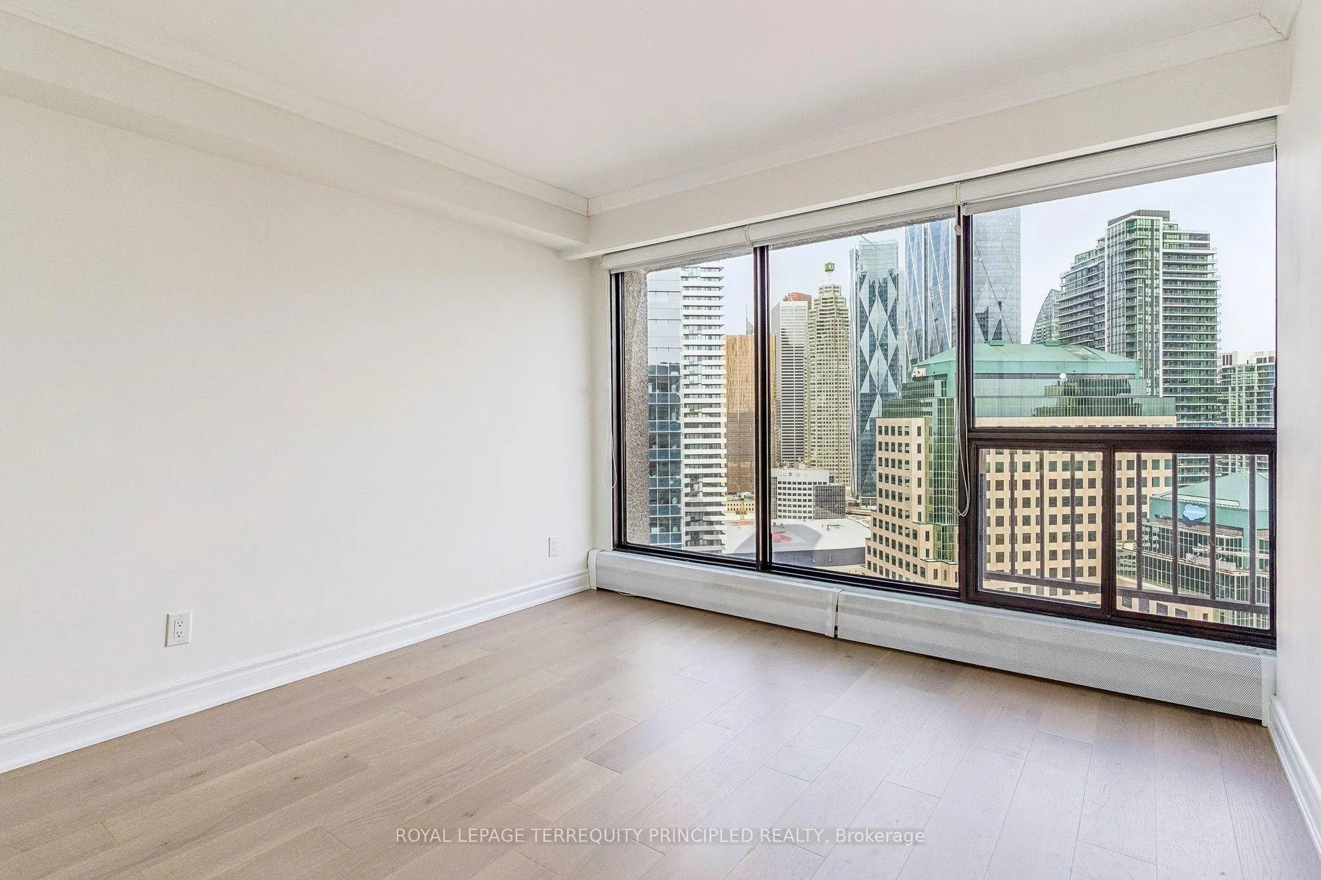Photo 23 of Unit 3413, 55 Harbour Square, Toronto, Waterfront Communities — HOMEH
