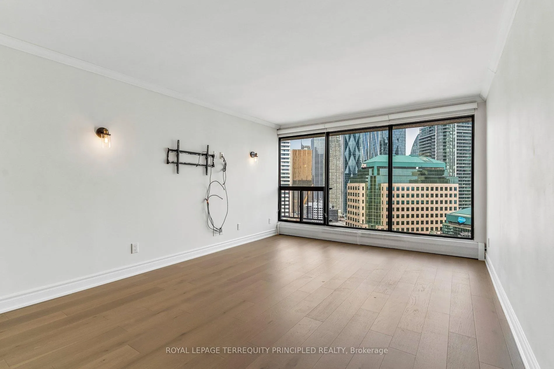 Photo 24 of Unit 3413, 55 Harbour Square, Toronto, Waterfront Communities — HOMEH