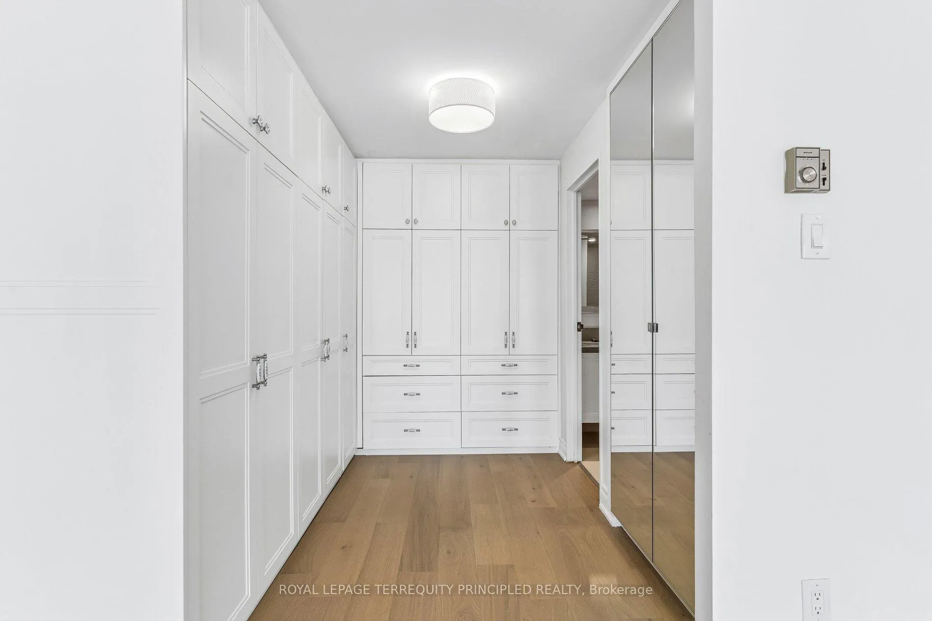 Photo 25 of Unit 3413, 55 Harbour Square, Toronto, Waterfront Communities — HOMEH