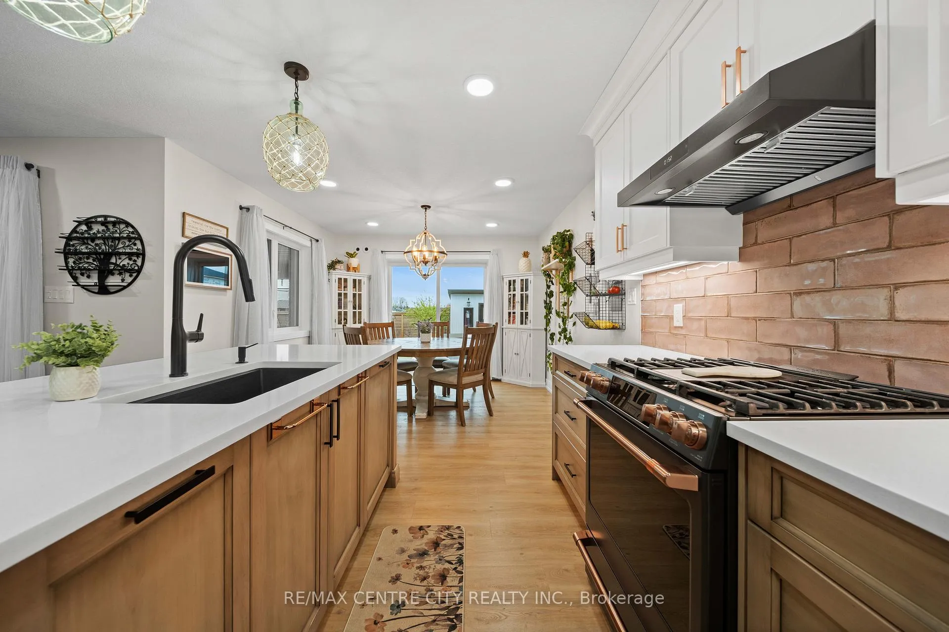 Photo 8 of 76 Styles Drive, St. Thomas — HOMEH