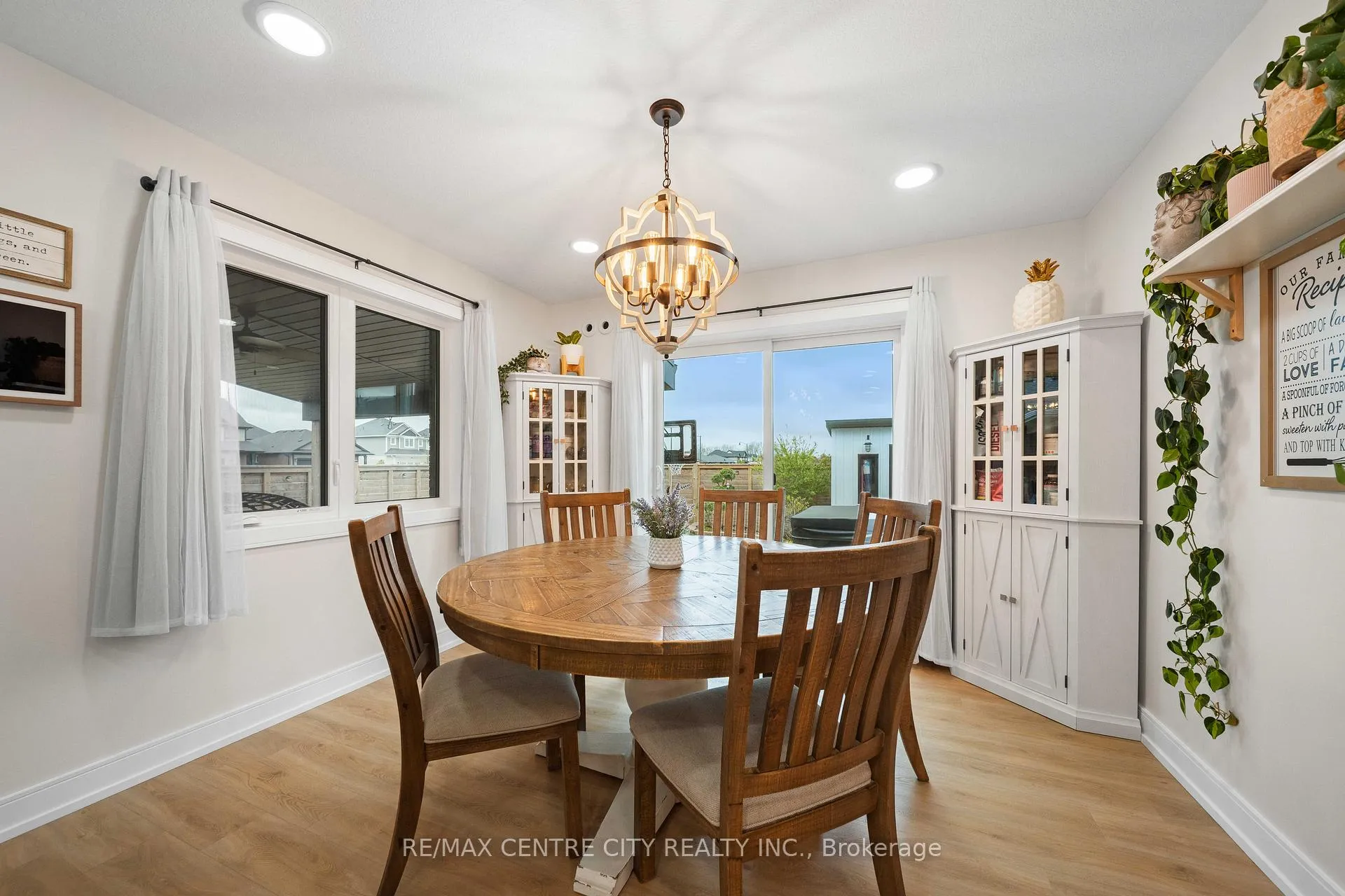 Photo 11 of 76 Styles Drive, St. Thomas — HOMEH