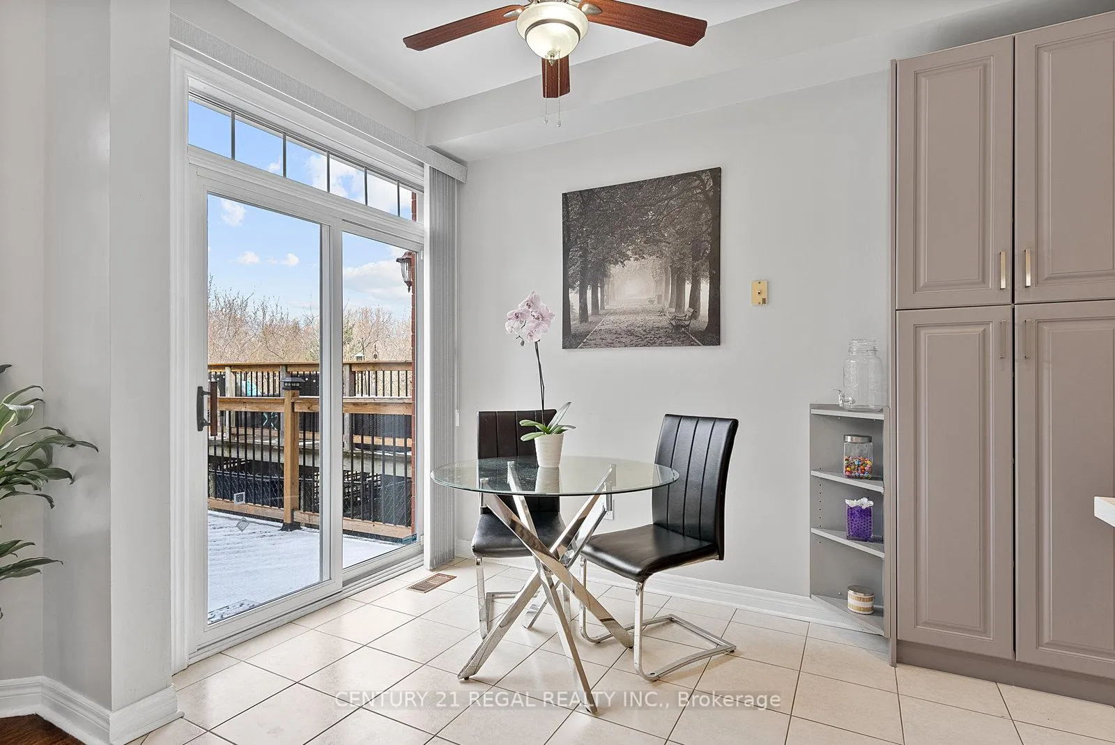 Photo 21 of 42 Ballymore Drive, Aurora, Bayview Wellington — HOMEH