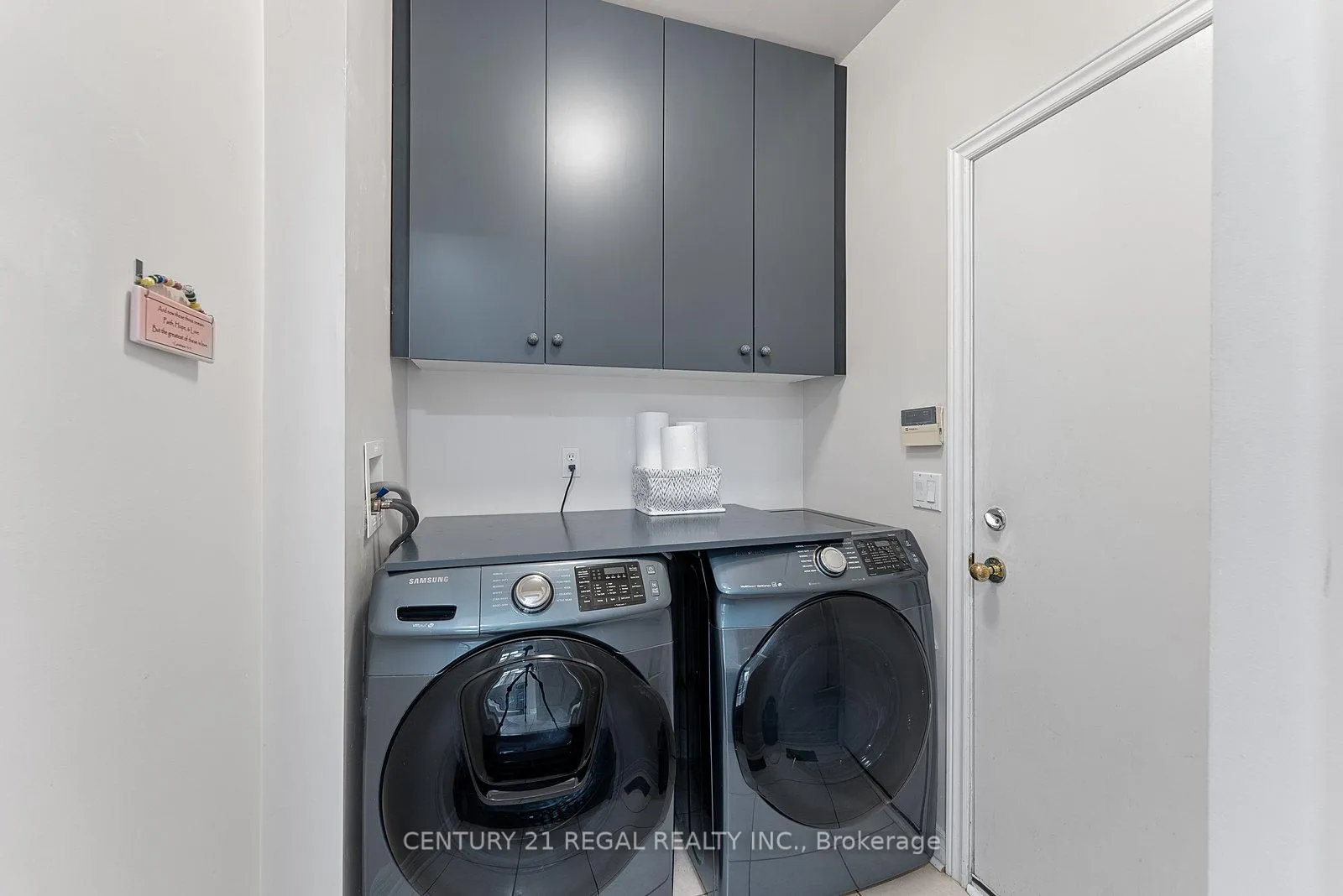 Photo 30 of 42 Ballymore Drive, Aurora, Bayview Wellington — HOMEH