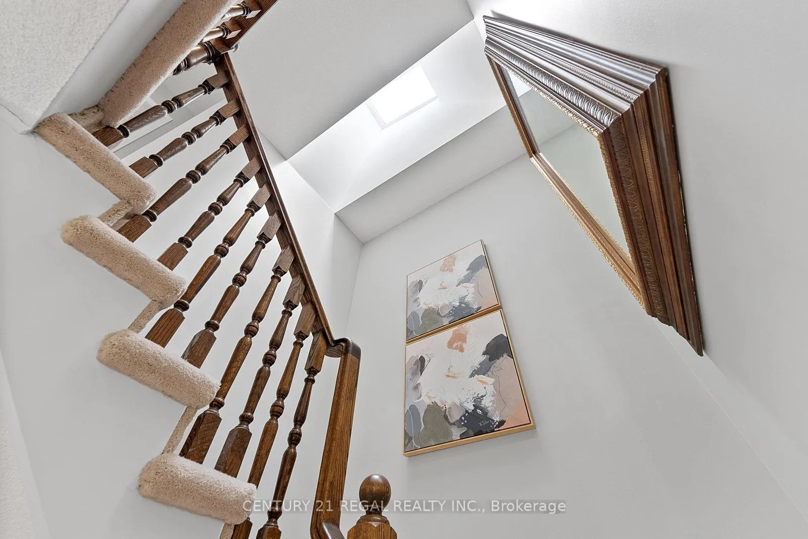 Photo 32 of 42 Ballymore Drive, Aurora, Bayview Wellington — HOMEH