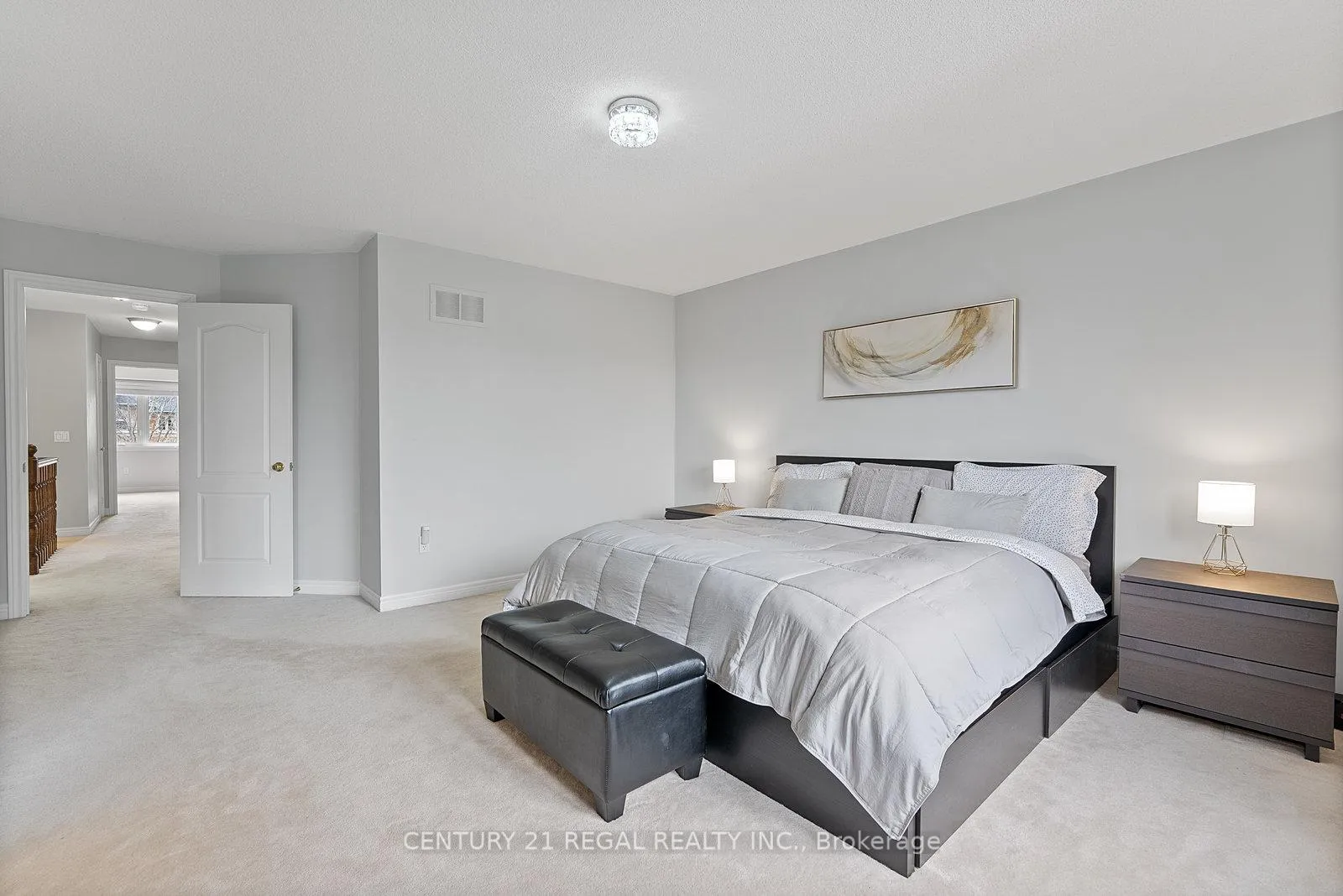 Photo 35 of 42 Ballymore Drive, Aurora, Bayview Wellington — HOMEH