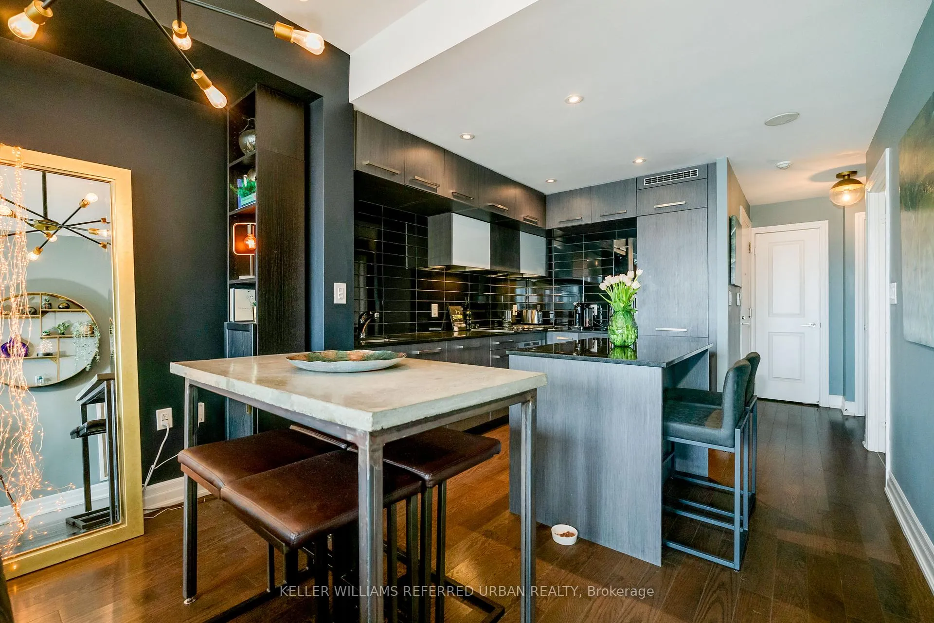Photo 6 of Unit 3607, 8 The Esplanade, Toronto, Waterfront Communities — HOMEH