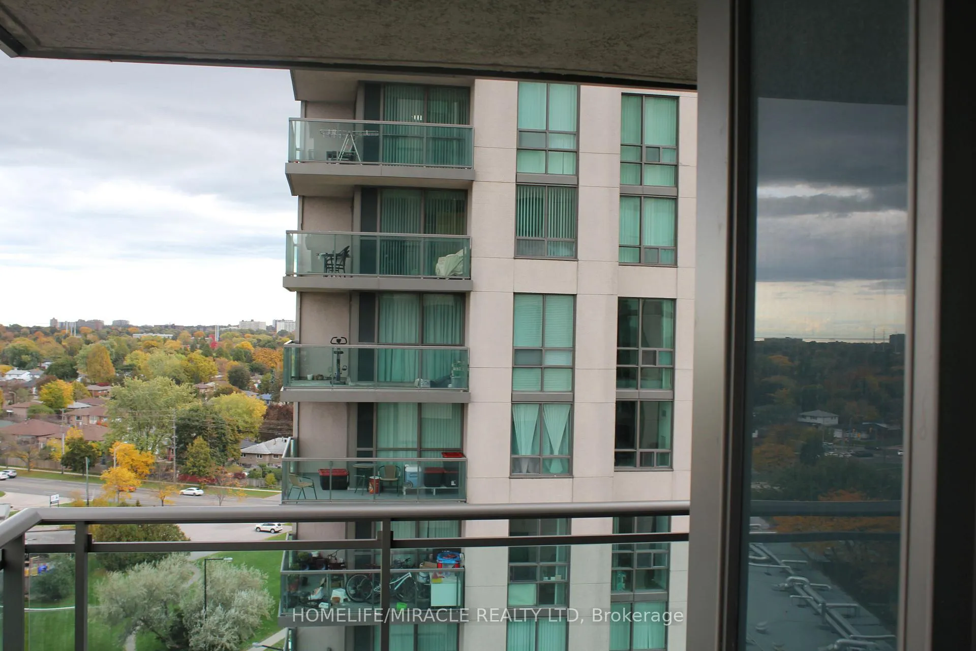 Photo of Unit 1608, 88 Grangeway Avenue