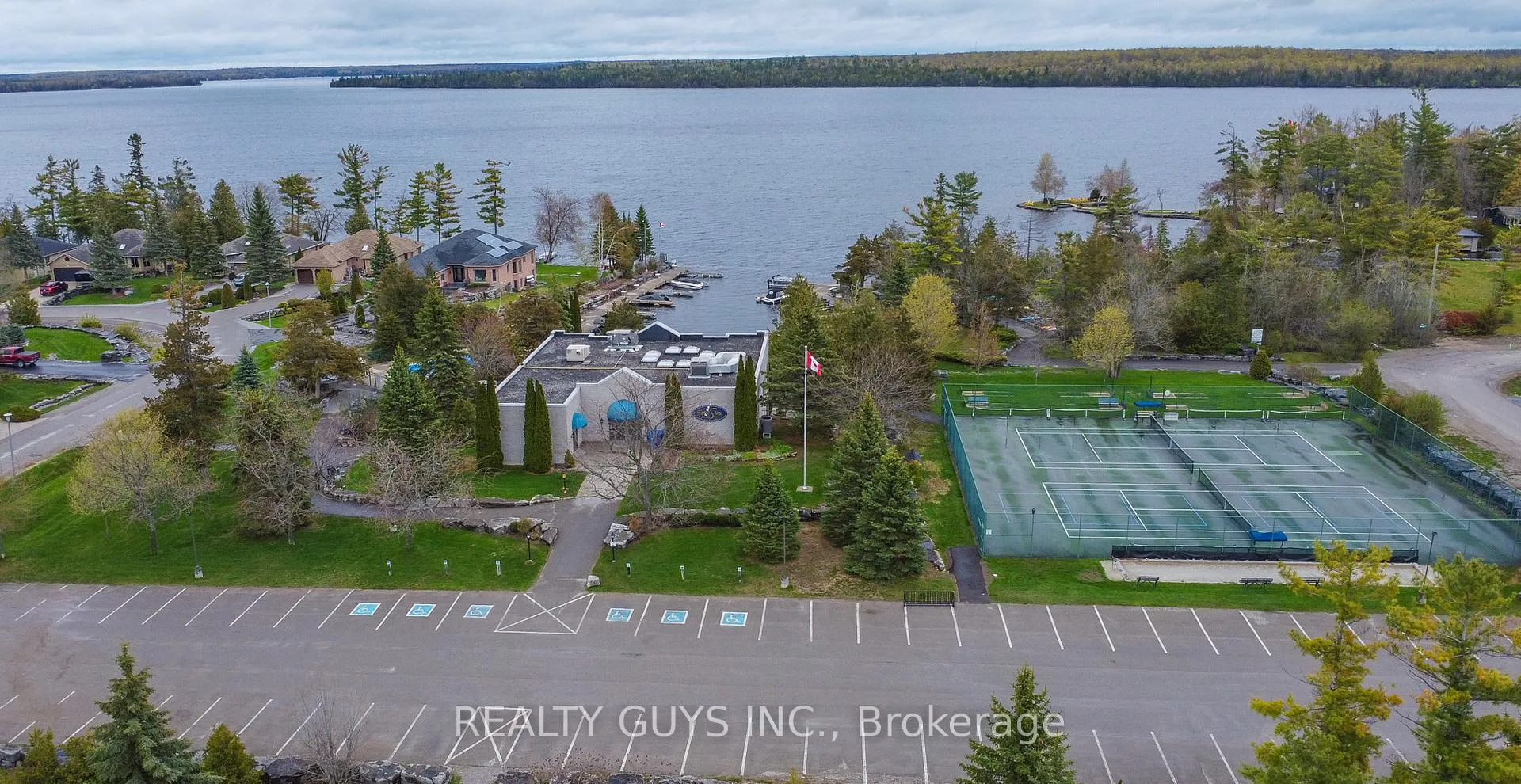 Photo 12 of 34 Olde Forest Lane, Kawartha Lakes, Bobcaygeon — HOMEH