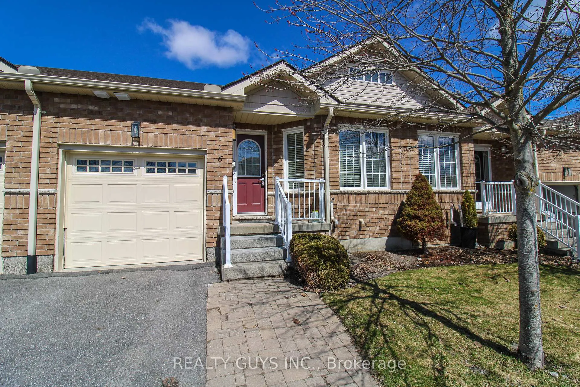 Photo 1 of Unit UNIT #6, 909 Wentworth Street, Peterborough, Otonabee Ward 1 — HOMEH