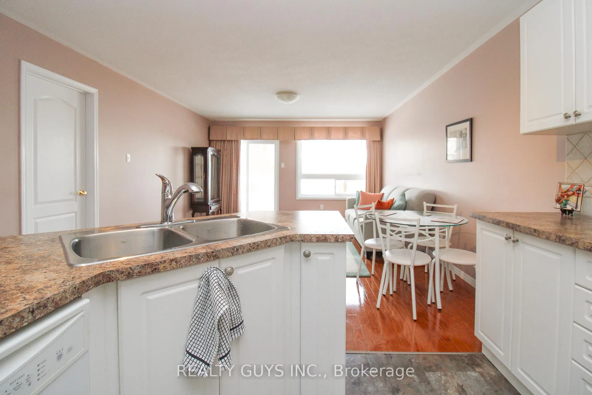 Photo 10 of Unit UNIT #6, 909 Wentworth Street, Peterborough, Otonabee Ward 1 — HOMEH