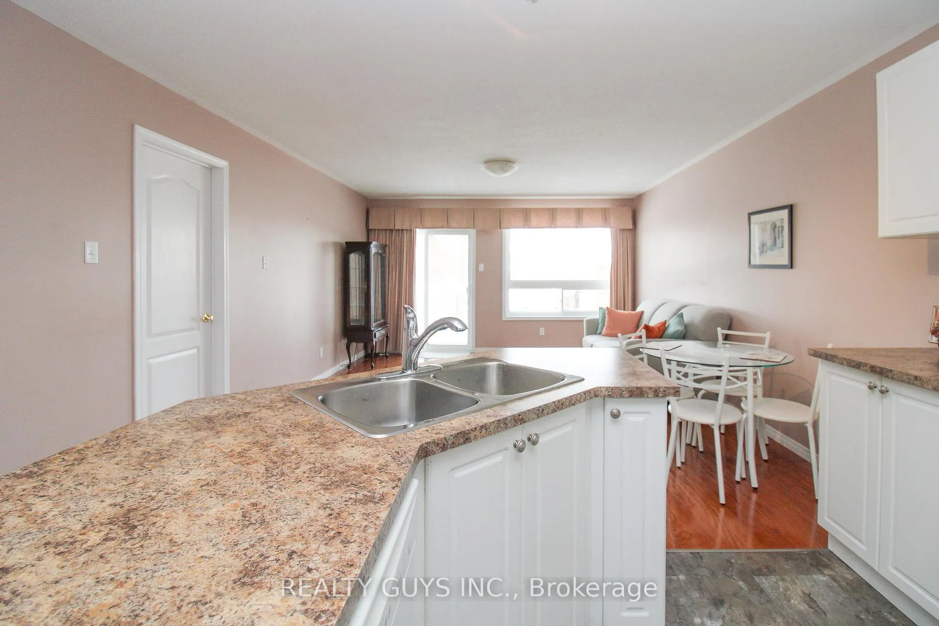 Photo 12 of Unit UNIT #6, 909 Wentworth Street, Peterborough, Otonabee Ward 1 — HOMEH