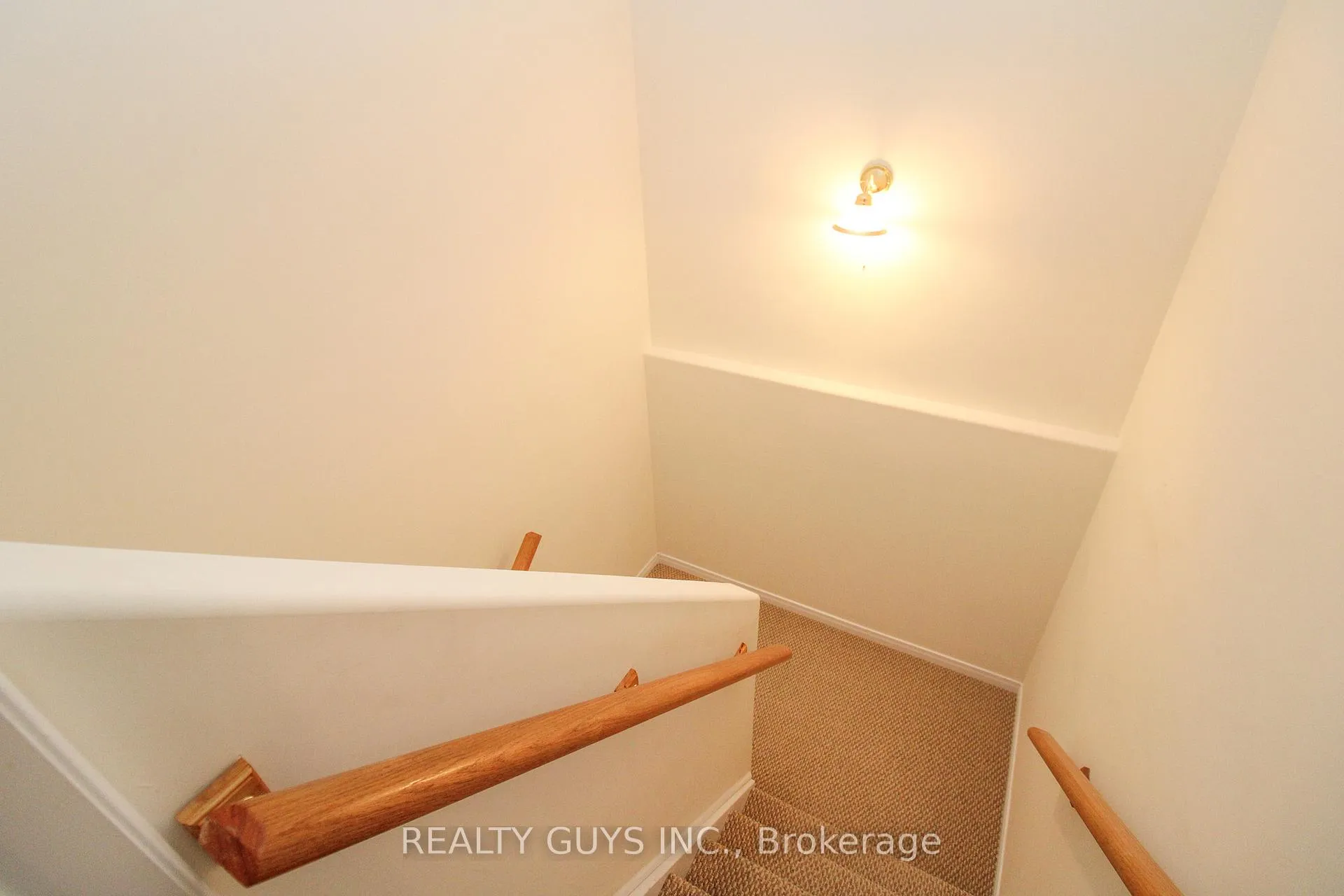 Photo 27 of Unit UNIT #6, 909 Wentworth Street, Peterborough, Otonabee Ward 1 — HOMEH