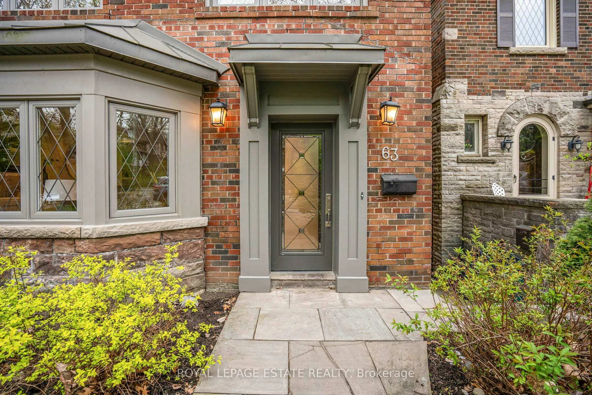 Photo 3 of 63 Beaufort Road, Toronto, The Beaches — HOMEH