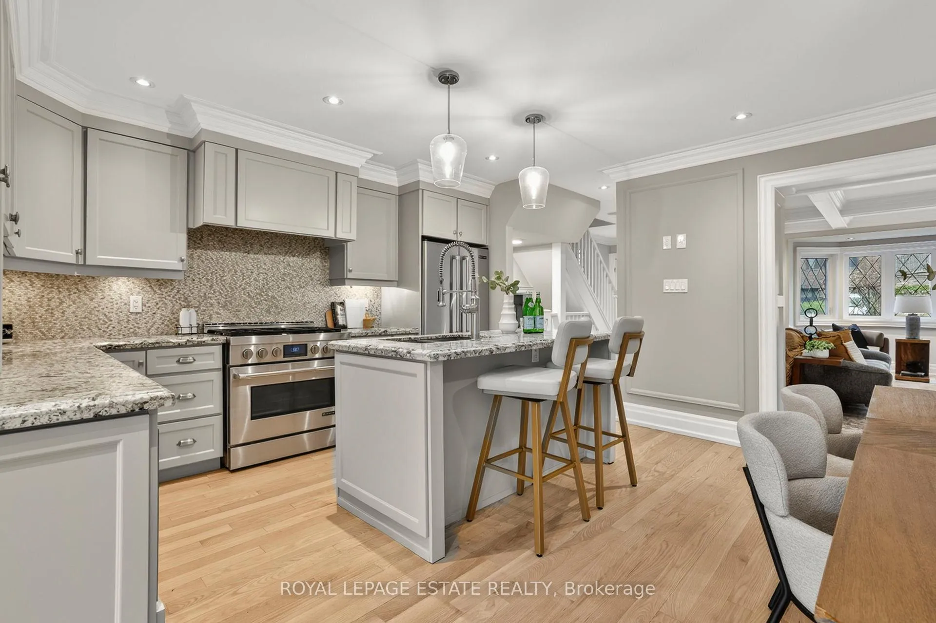 Photo 11 of 63 Beaufort Road, Toronto, The Beaches — HOMEH