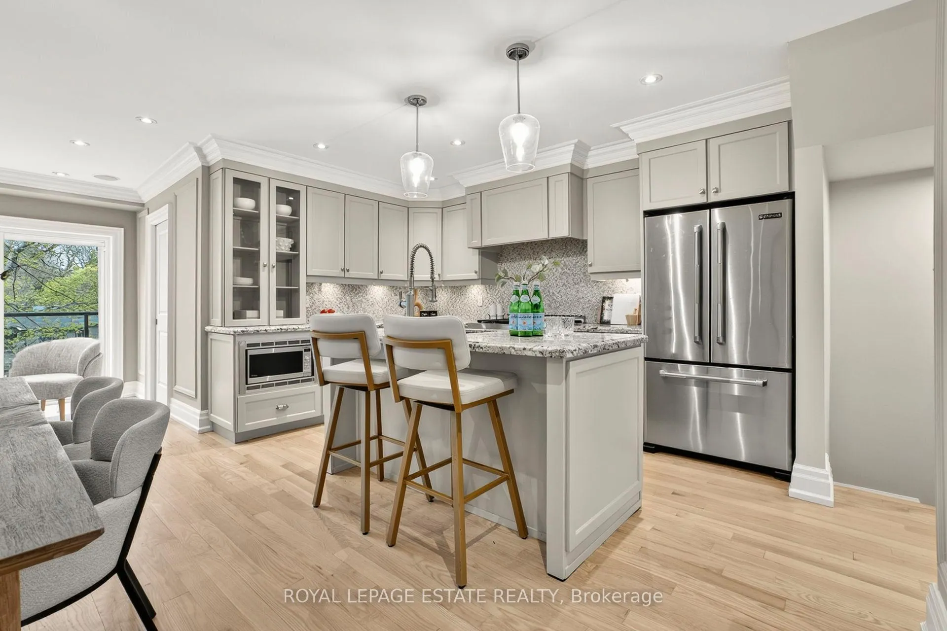 Photo 12 of 63 Beaufort Road, Toronto, The Beaches — HOMEH