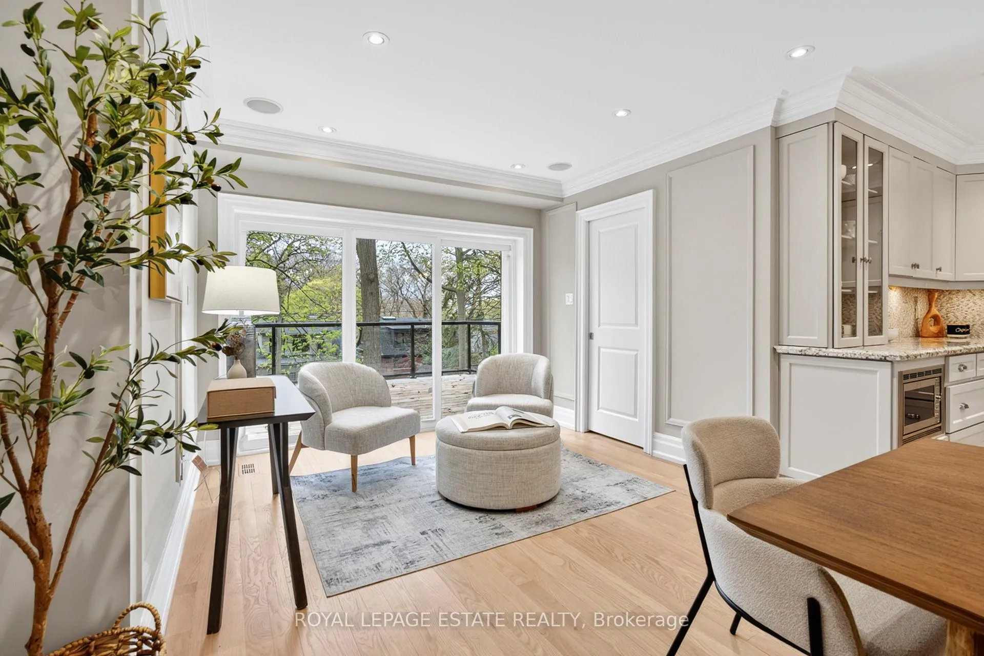Photo 14 of 63 Beaufort Road, Toronto, The Beaches — HOMEH