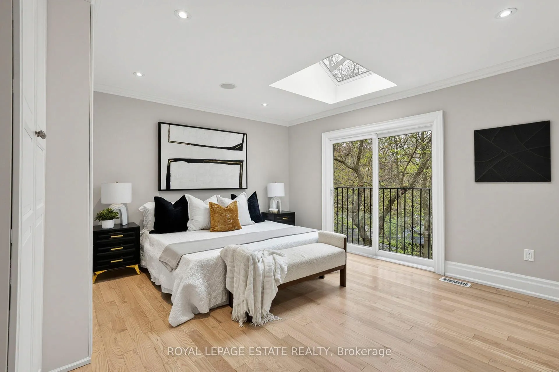 Photo 20 of 63 Beaufort Road, Toronto, The Beaches — HOMEH