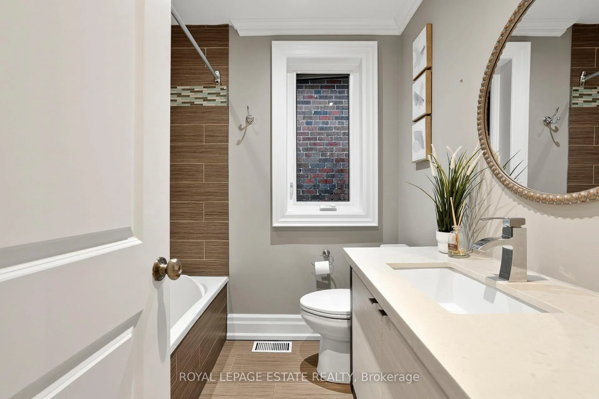 Photo 25 of 63 Beaufort Road, Toronto, The Beaches — HOMEH