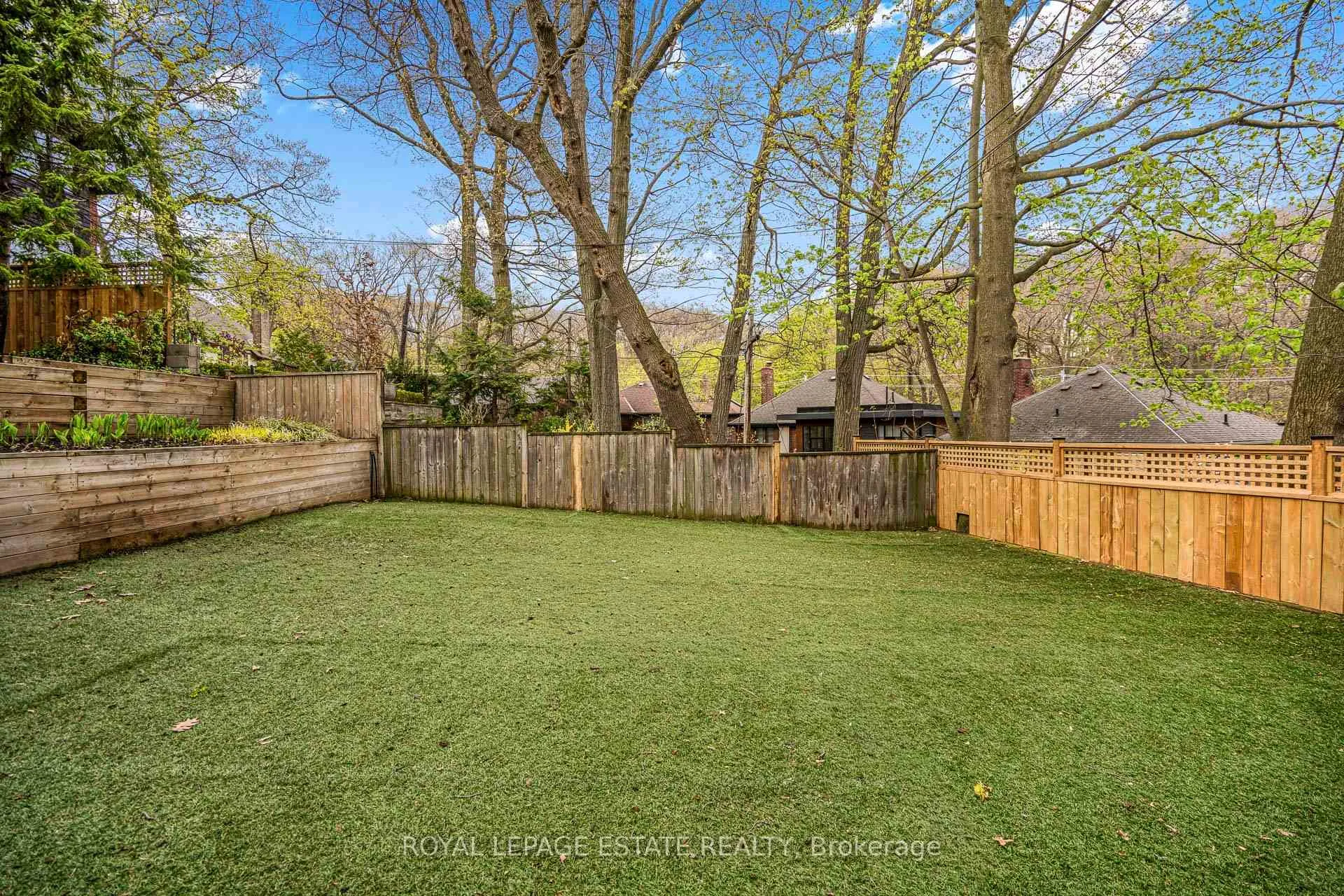 Photo 41 of 63 Beaufort Road, Toronto, The Beaches — HOMEH