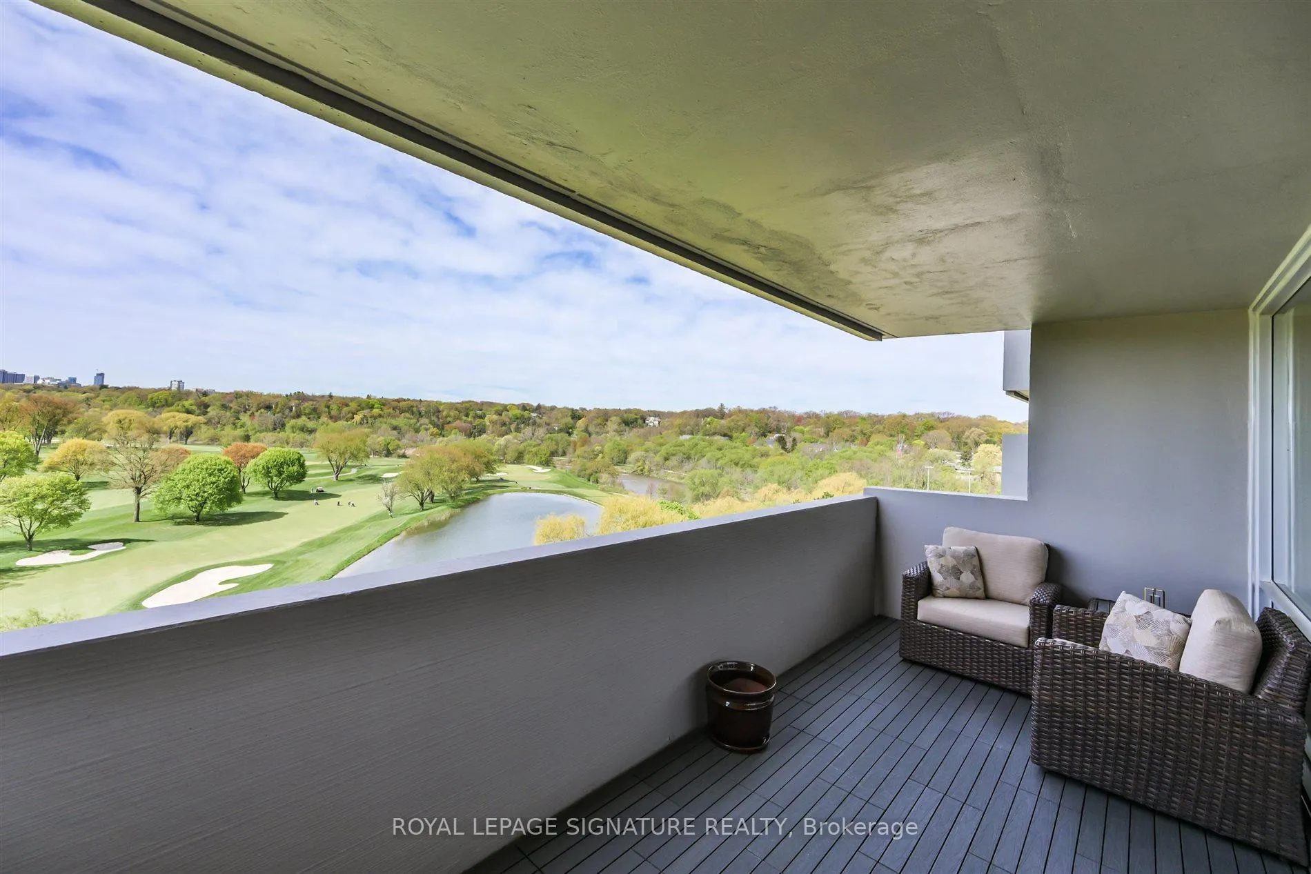 Photo 21 of Unit 912, 240 Scarlett Road, Toronto, Rockcliffe-Smythe — HOMEH