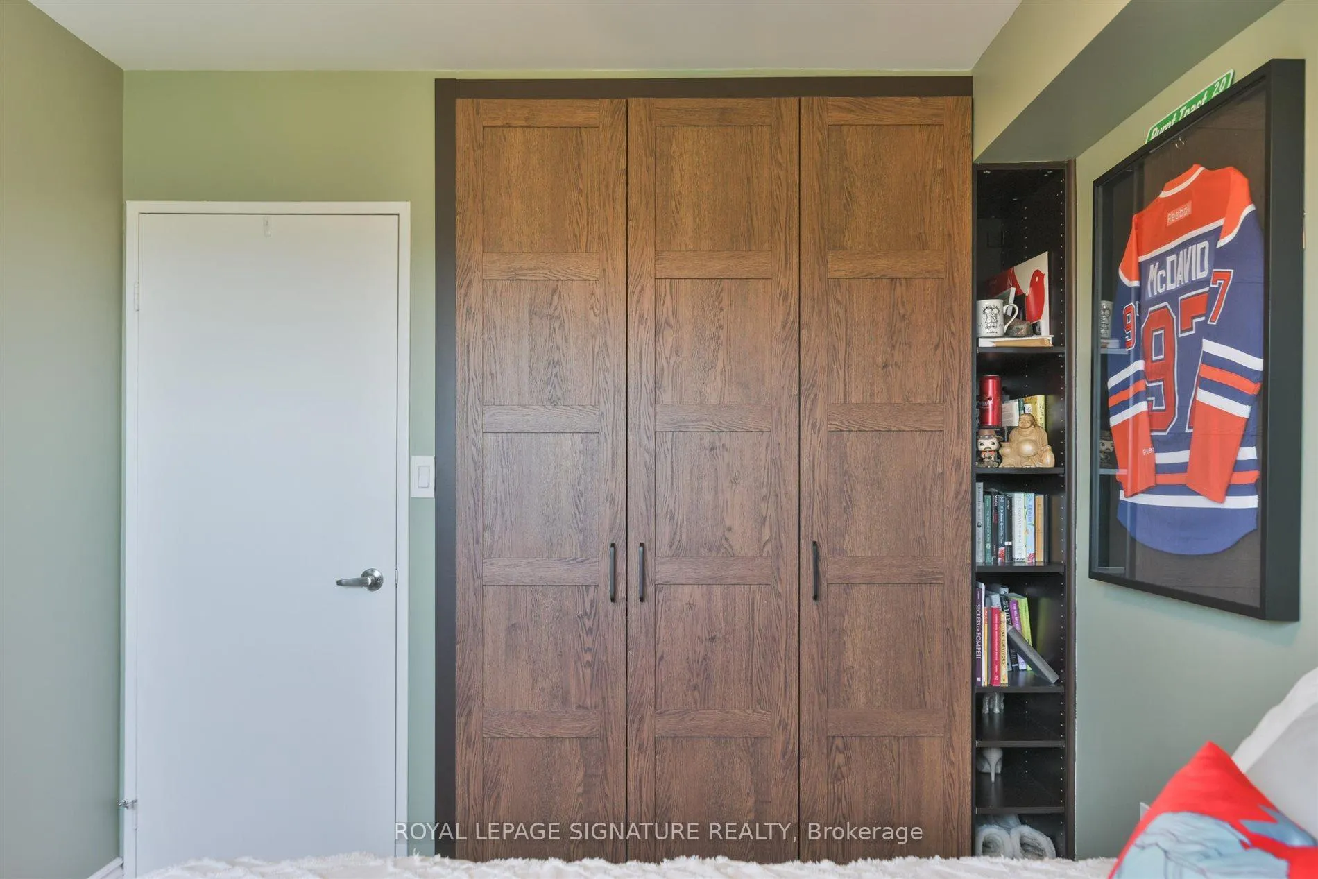 Photo 33 of Unit 912, 240 Scarlett Road, Toronto, Rockcliffe-Smythe — HOMEH