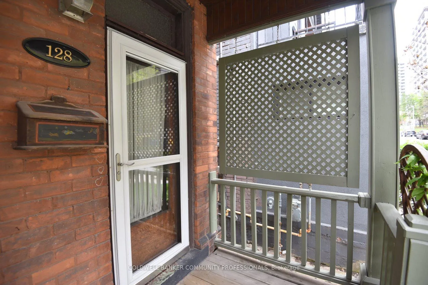 Photo 2 of 128 Hess Street S, Hamilton, Durand — HOMEH