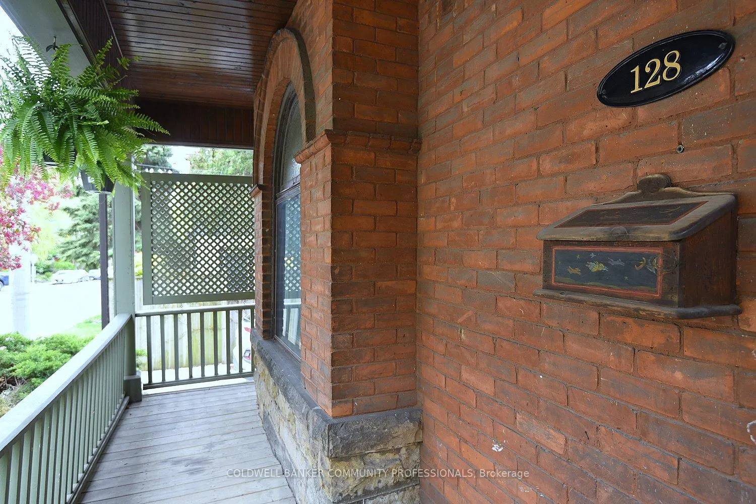 Photo 3 of 128 Hess Street S, Hamilton, Durand — HOMEH