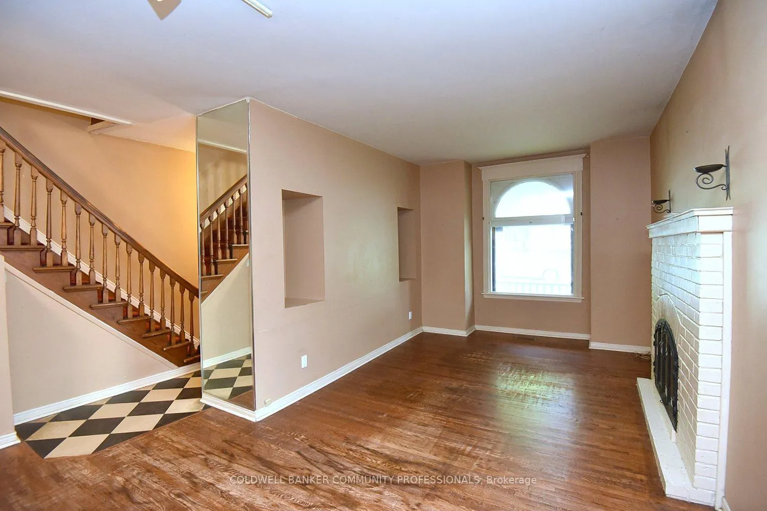 Photo 12 of 128 Hess Street S, Hamilton, Durand — HOMEH
