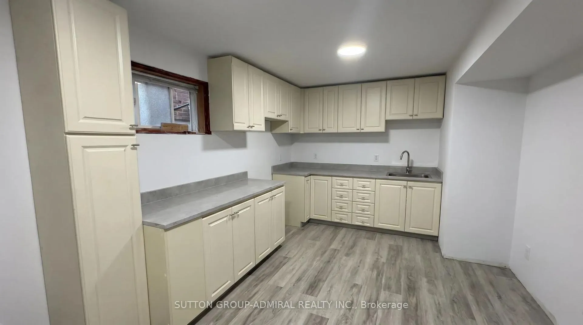 Photo 3 of Unit Lower, 12 Revelstoke Court, Barrie, Holly — HOMEH