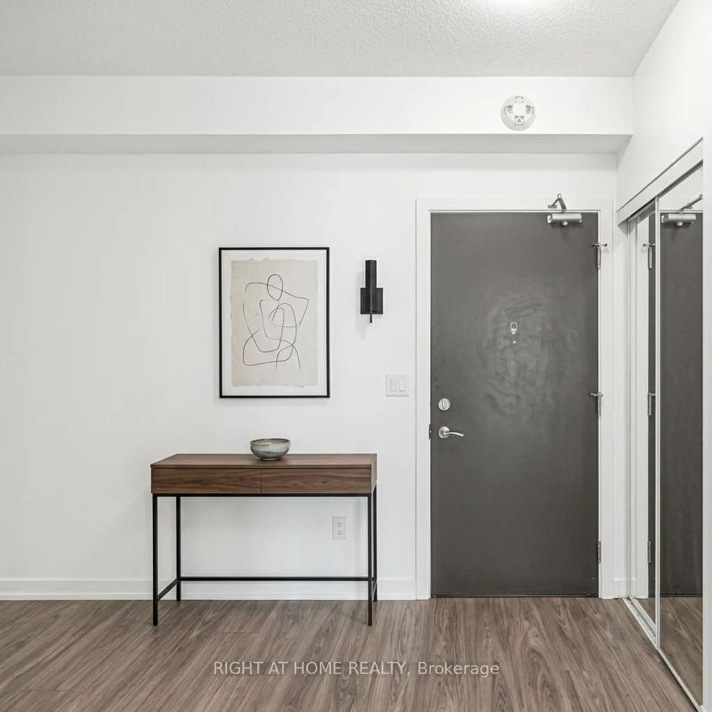 Photo 9 of Unit 711, 550 North Service Road, Grimsby, Grimsby Beach — HOMEH