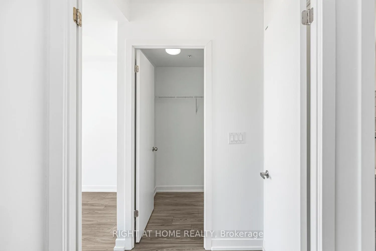 Photo 20 of Unit 711, 550 North Service Road, Grimsby, Grimsby Beach — HOMEH