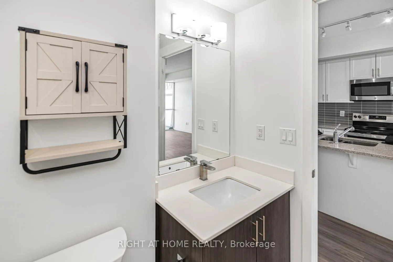 Photo 22 of Unit 711, 550 North Service Road, Grimsby, Grimsby Beach — HOMEH