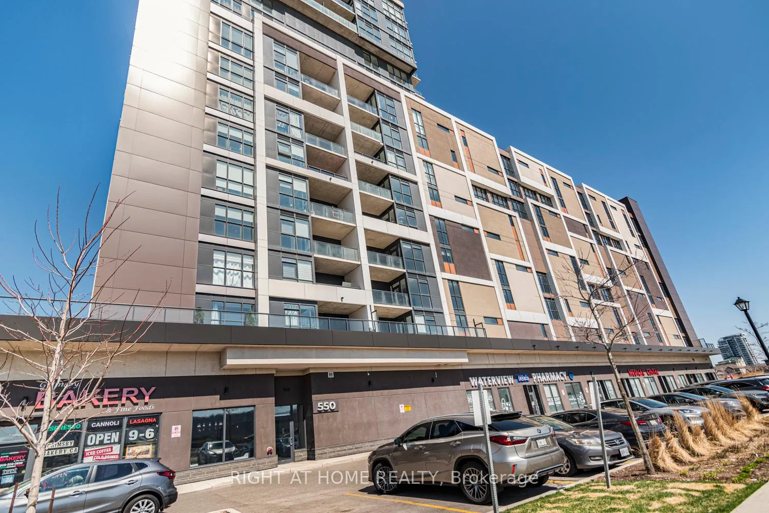 Photo 26 of Unit 711, 550 North Service Road, Grimsby, Grimsby Beach — HOMEH