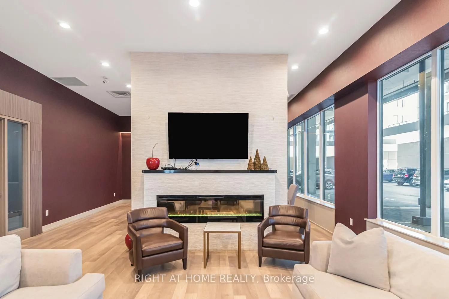 Photo 34 of Unit 711, 550 North Service Road, Grimsby, Grimsby Beach — HOMEH
