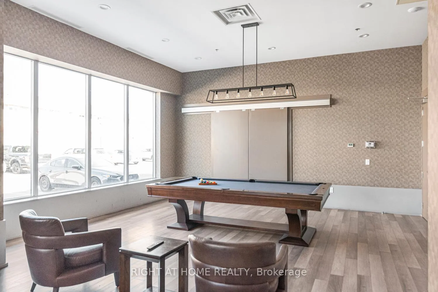 Photo 36 of Unit 711, 550 North Service Road, Grimsby, Grimsby Beach — HOMEH