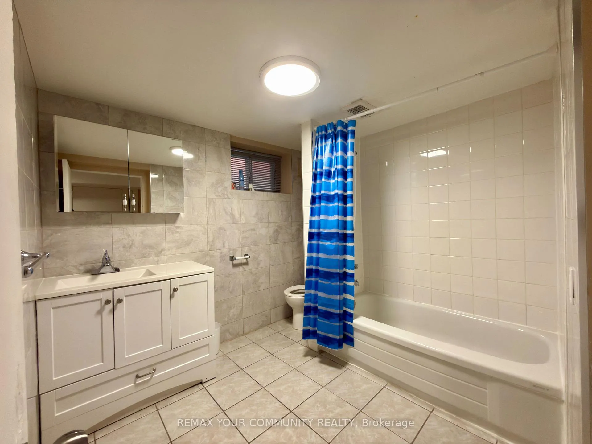 Photo 8 of Unit Lower Unit 1, 86 Lesmount Avenue, Toronto, East York — HOMEH
