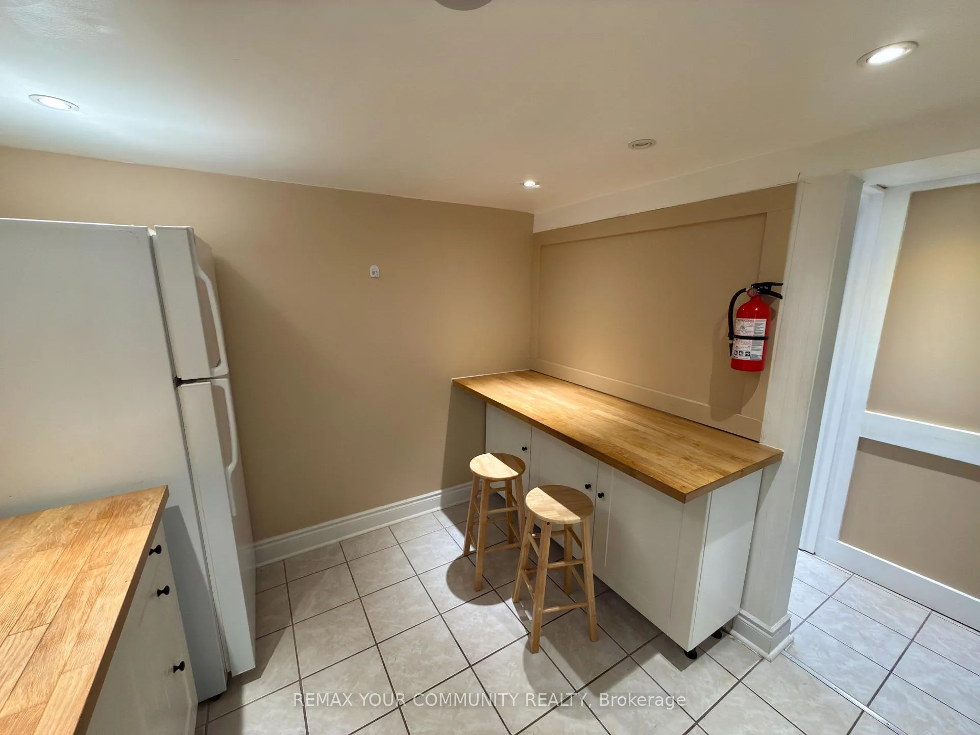 Photo 12 of Unit Lower Unit 1, 86 Lesmount Avenue, Toronto, East York — HOMEH